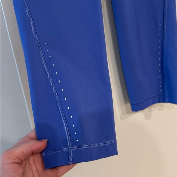 NEW Lululemon Swift Speed High Rise 21” Leggings in Wild Indigo, size 4 - Picture 3 of 6